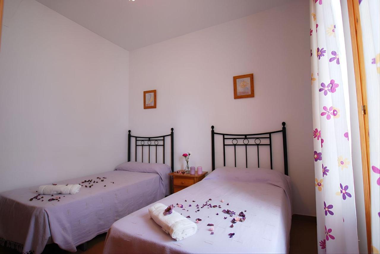 Apartamentos Garaje & Aire & Wifi & Solo Familias Y Parejas Conil De La Frontera Εξωτερικό φωτογραφία